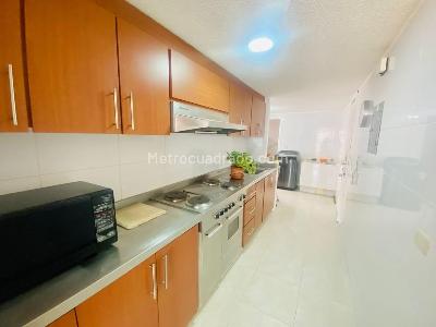 Apartamento en venta en Santa Barbara Central, Bogotá · foto 2 de 18