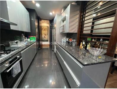Apartamento de 3 alcobas en venta en La Cabrera, Bogotá, 242 m² · foto 15 de 19