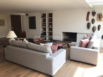 Apartamento de 4 alcobas en arriendo en Los Rosales Emaus, Bogotá, 359 m² · foto 8 de 14