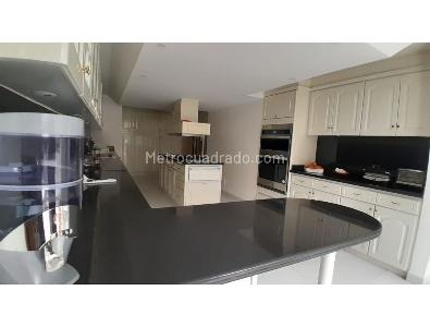 Apartamento en venta en Los Rosales, Bogotá · foto 13 de 17