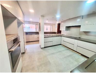Apartamento en venta en Chico Norte, Bogotá · foto 7 de 16