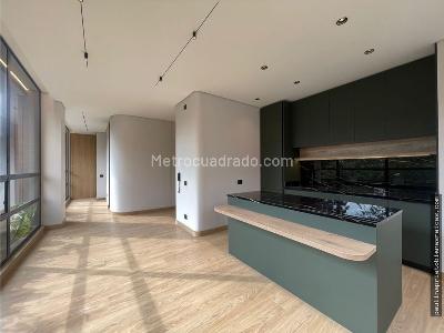 Apartamento de 2 alcobas en venta en Chico Norte, Bogotá, 92 m² · foto 2 de 17
