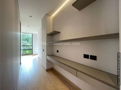 Apartamento de 2 alcobas en venta en Chico Norte, Bogotá, 92 m² · foto 9 de 17