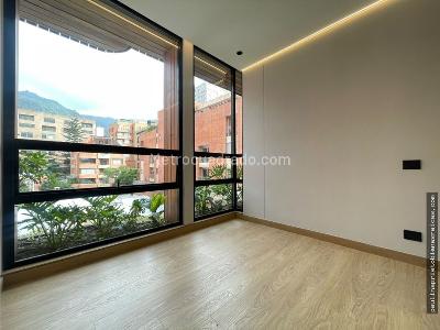 Apartamento de 2 alcobas en venta en Chico Norte, Bogotá, 92 m² · foto 12 de 17