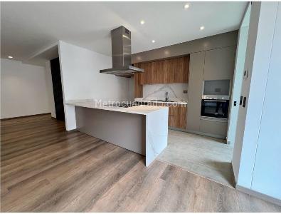 Apartamento en arriendo en Chico, Bogotá · foto 2 de 8