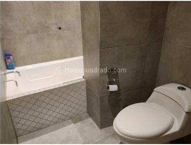 Apartamento de 3 alcobas en venta en San Patricio, Bogotá, 184 m² · foto 16 de 20