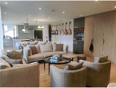 Apartamento de 3 alcobas en venta en San Patricio, Bogotá, 184 m² · foto 3 de 20