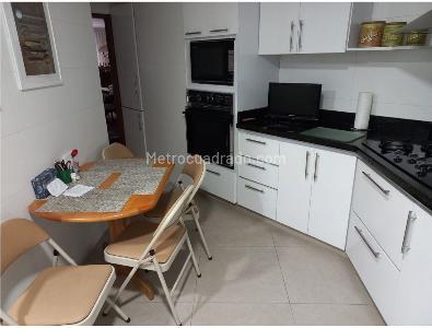 Apartamento en venta en Bella Suiza, Bogotá · foto 2 de 20