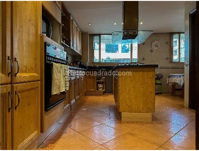 Apartamento de 3 alcobas en venta en Altos De Santa Barbara, Bogotá, 240 m² · foto 12 de 19