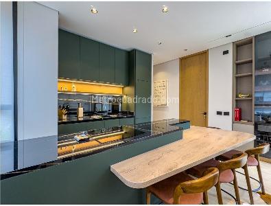 Apartamento de 2 alcobas en venta en Chico, Bogotá, 99 m² · foto 2 de 18