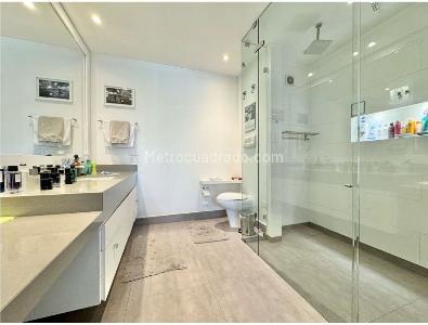Apartamento en venta en Los Rosales, Bogotá · foto 16 de 19