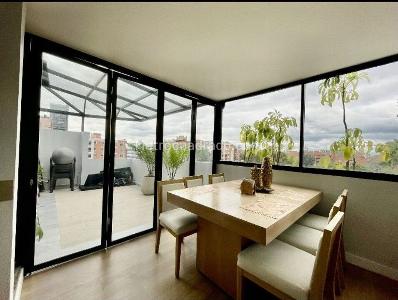 Apartamento de 3 alcobas en venta en Santa Paula, Bogotá, 188 m² · foto 4 de 15