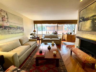 Apartamento de 2 alcobas en venta en Chico Reservado, Bogotá, 136 m² · foto 10 de 11