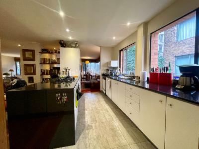 Apartamento de 2 alcobas en venta en Chico Reservado, Bogotá, 136 m² · foto 11 de 11
