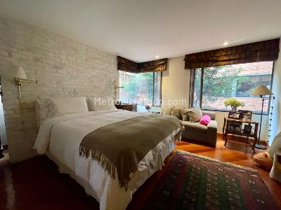 Apartamento de 2 alcobas en venta en Chico Reservado, Bogotá, 136 m² · foto 4 de 11