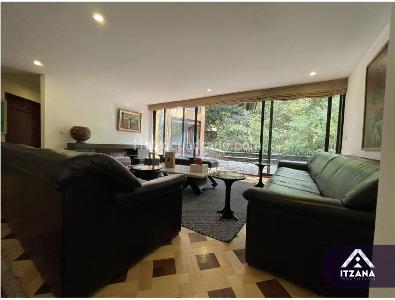 Casa de 5 alcobas en venta en Bosque Izquierdo, Bogotá, 485 m² · foto 18 de 20
