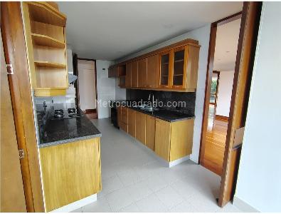 Apartamento de 3 alcobas en venta en Balcones De Lindaraja, Bogotá, 200 m² · foto 6 de 20