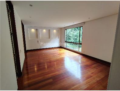 Apartamento de 3 alcobas en venta en Balcones De Lindaraja, Bogotá, 200 m² · foto 4 de 20