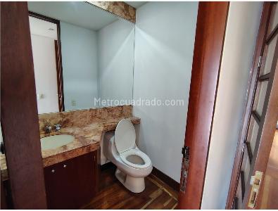 Apartamento de 3 alcobas en venta en Balcones De Lindaraja, Bogotá, 200 m² · foto 9 de 20