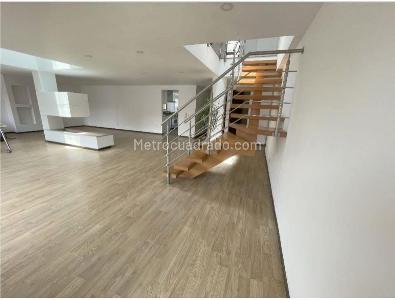 Apartamento de 4 alcobas en venta en San Patricio, Bogotá, 255 m² · foto 1 de 9