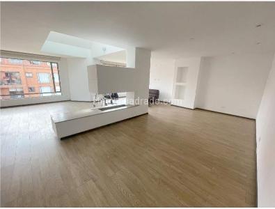 Apartamento de 4 alcobas en venta en San Patricio, Bogotá, 255 m² · foto 7 de 9