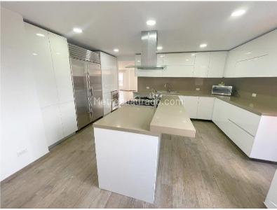 Apartamento de 4 alcobas en venta en San Patricio, Bogotá, 255 m² · foto 9 de 9