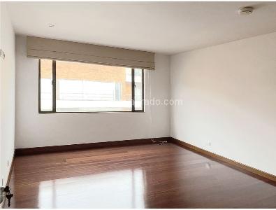 Apartamento de 3 alcobas en venta en Los Rosales, Bogotá, 236 m² · foto 11 de 16