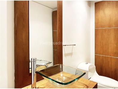 Apartamento de 3 alcobas en venta en Los Rosales, Bogotá, 236 m² · foto 13 de 16