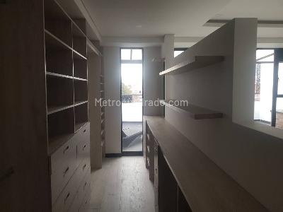 Apartamento de 3 alcobas en venta en San Patricio Santa Barbara, Bogotá, 170 m² · foto 8 de 16