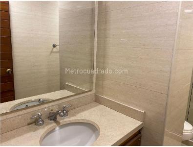 Apartamento en arriendo en La Carolina Country, Bogotá · foto 7 de 10