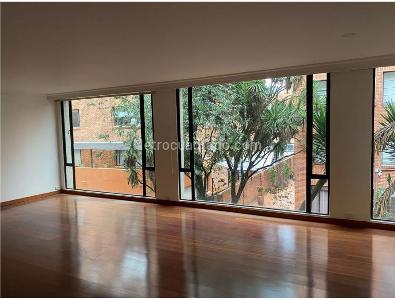 Apartamento en arriendo en La Carolina Country, Bogotá · foto 3 de 10
