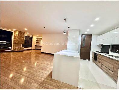 Apartamento de 3 alcobas en venta en Chico Santa Barbara, Bogotá, 157 m² · foto 9 de 17