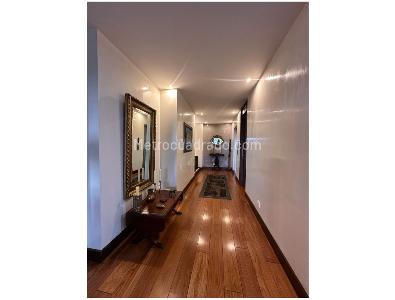 Apartamento de 4 alcobas en arriendo en Chicovirrey, Bogotá, 300 m² · foto 9 de 20
