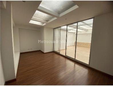 Apartamento en venta en Santa Barbara Central, Bogotá · foto 9 de 13