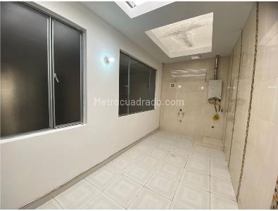 Apartamento en venta en Santa Barbara Central, Bogotá · foto 6 de 13