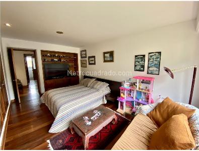 Apartamento de 4 alcobas en venta en Los Rosales Emaus, Bogotá, 279 m² · foto 14 de 20