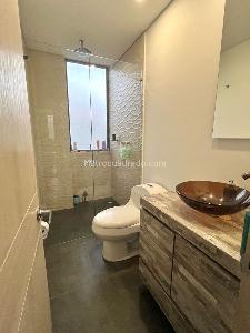 Apartamento en arriendo en Chico Santa Barbara, Bogotá · foto 7 de 8