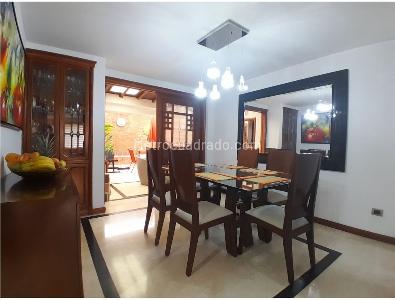 Casa de 5 alcobas en venta en Rincon De La Valvanera, Chía, 270 m² · foto 2 de 19