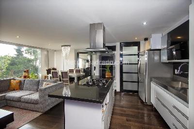 Apartamento en arriendo en Los Rosales, Bogotá · foto 3 de 8