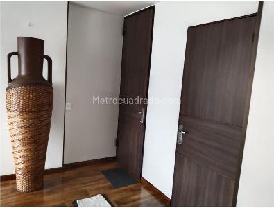 Apartamento de 4 alcobas en venta en Rincon Del Chico, Bogotá, 200 m² · foto 11 de 17