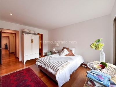 Apartamento de 3 alcobas en venta en Chico Reservado, Bogotá, 270 m² · foto 8 de 20