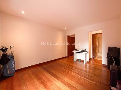 Apartamento de 3 alcobas en venta en Chico Reservado, Bogotá, 270 m² · foto 10 de 20