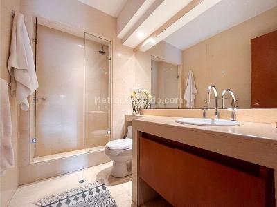 Apartamento de 3 alcobas en venta en Chico Reservado, Bogotá, 270 m² · foto 11 de 20