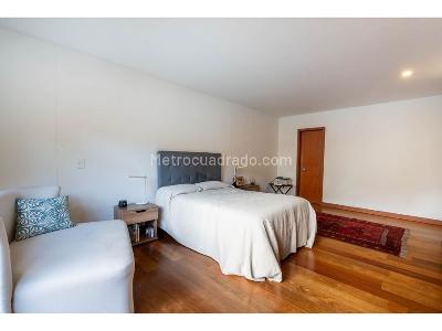 Apartamento de 3 alcobas en venta en Chico Reservado, Bogotá, 270 m² · foto 13 de 20