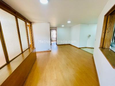 Apartamento de 2 alcobas en venta en Quinta Camacho, Bogotá, 75 m² · foto 3 de 20