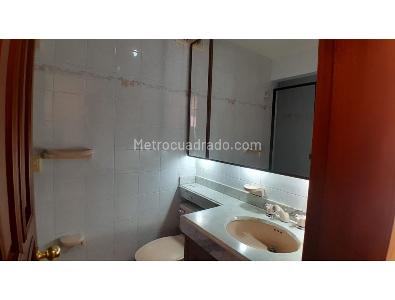 Apartamento en venta en Santa Barbara Occidental, Bogotá · foto 8 de 10