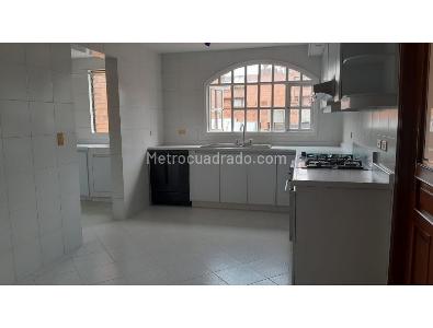 Apartamento en venta en Santa Barbara Occidental, Bogotá · foto 3 de 10