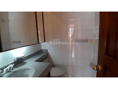 Apartamento en venta en Santa Barbara Occidental, Bogotá · foto 6 de 10