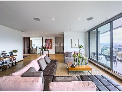 Apartamento de 3 alcobas en venta en Chico Reservado, Bogotá, 297 m² · foto 2 de 20