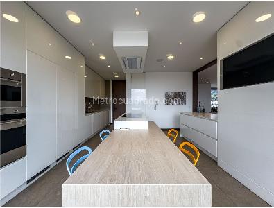 Apartamento de 3 alcobas en venta en Chico Reservado, Bogotá, 297 m² · foto 5 de 20